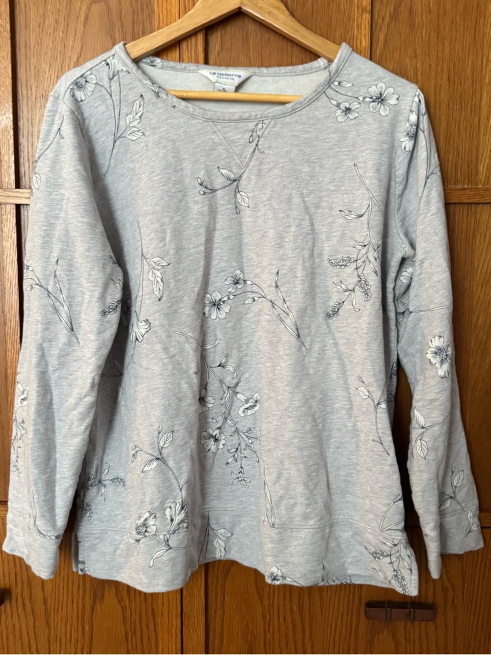 Liz Claiborne Light Gray Floral Sweatshirt